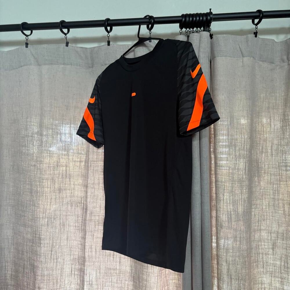 Nike black and orange dri fit